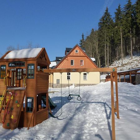 Pension Pstruzi Абертами Экстерьер фото