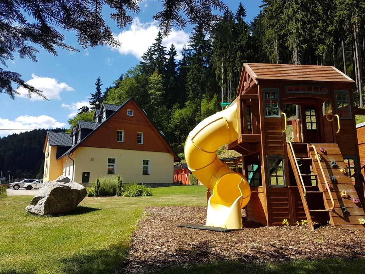 Pension Pstruzi Абертами Экстерьер фото