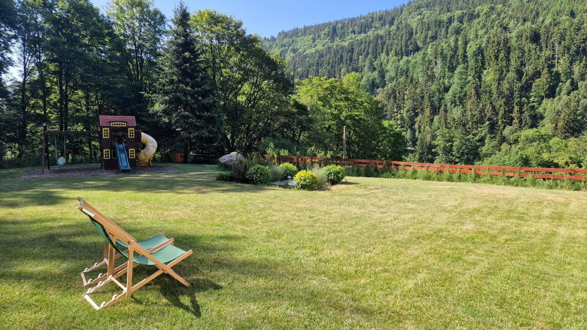 Pension Pstruzi Абертами Экстерьер фото