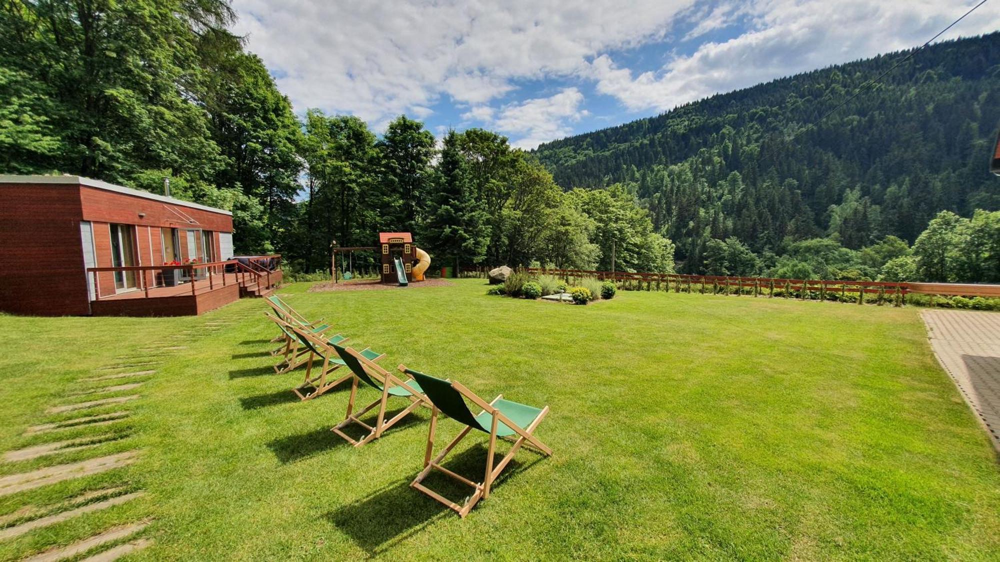 Pension Pstruzi Абертами Экстерьер фото